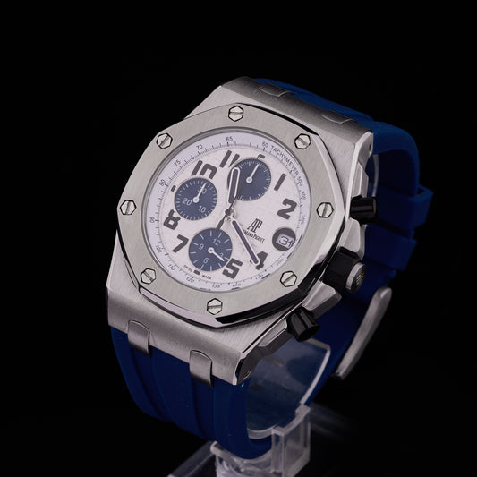 Classic Date Watch with Polished Finish – Timeless Luxury Edition
