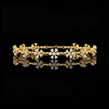 0.91 TCW Blossom Elegance Moissanite Diamond Floral Bracelet with Dazzling Petal Design and Refined Luxury Finish