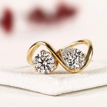 Round and Pear Cut Lab Diamond Wave Band Toi et Moi Ring