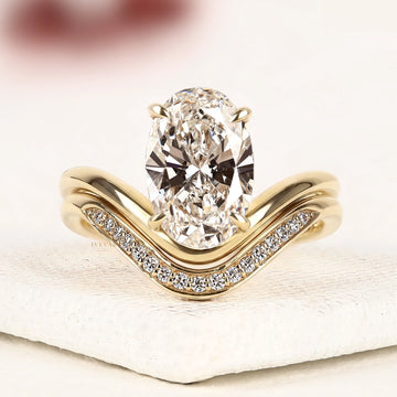 Curved Oval Cut Lab Grown Diamond Bridal Ring Set