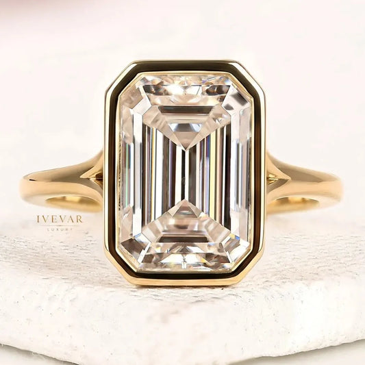 Bezel Setting Emerald Lab Diamond Solitaire Engagement Ring