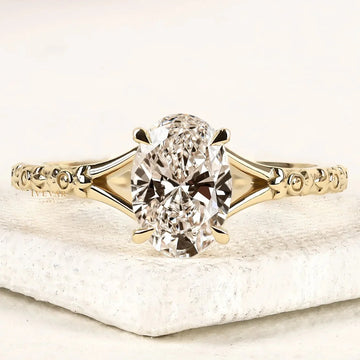 Oval Cut Moissanite Diamond Solitaire Engagement Ring