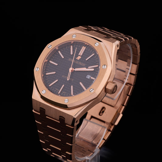 Luxury Silver Datejust Watch Premium Craftsmanship Timeless Elegance Prestigious Style
