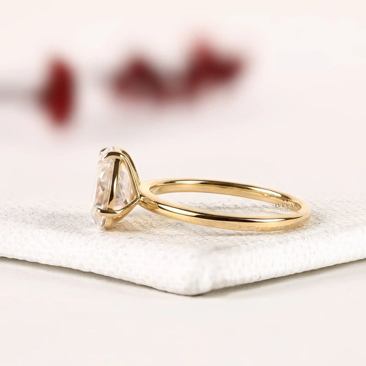 Emerald Cut and Pear Cut Lab Diamond Toi et Moi Ring