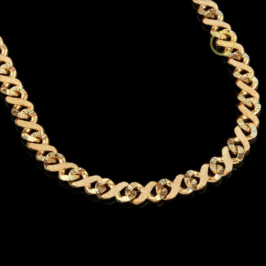 Textured Interlocking Link Chain Necklace with Pave Set Moissanite on Clasp