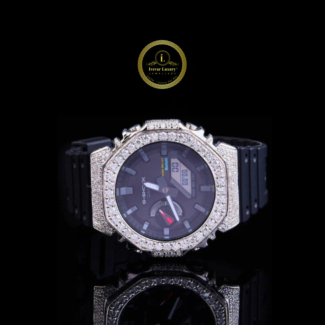 Fully Iced Luxury Wristwatch with Diamond Bezel – Modern Street Style and Timeless Elegance