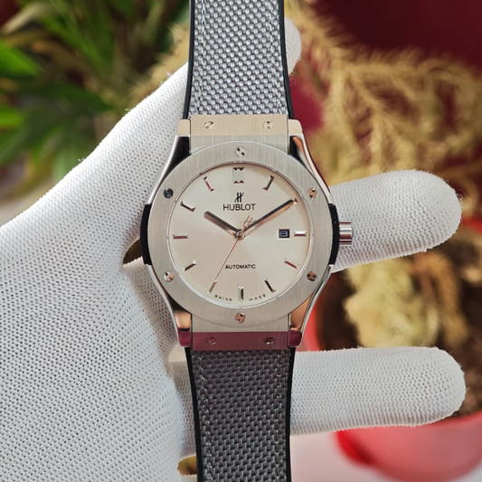 Luxury Boys Watch   Premium Designer Men's Timepiece  Elegant Fashion Wrist Watch