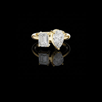0.96 CT Majestic Moissanite Emerald Cut Toi e Moi Ring For Perfect Mood