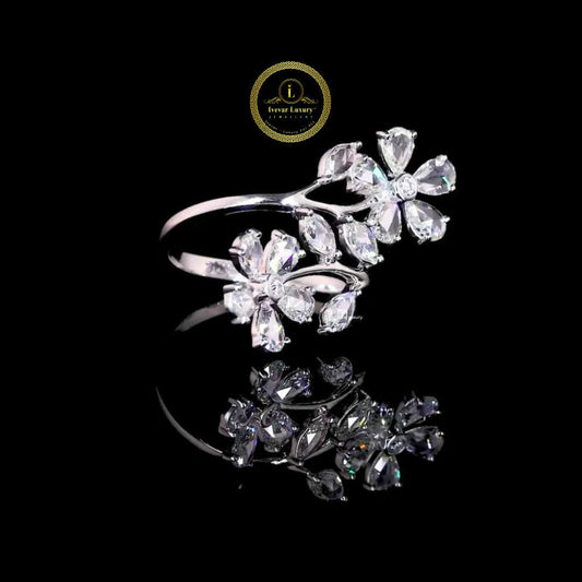 Floral Leaf Motif Inspire Moissanite Diamond Engagement Ring