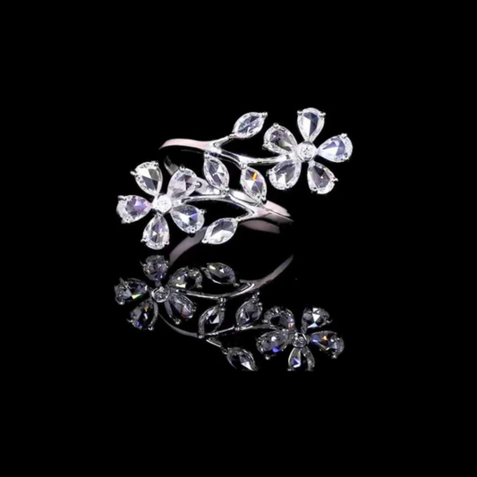 Floral Leaf Motif Inspire Moissanite Diamond Engagement Ring