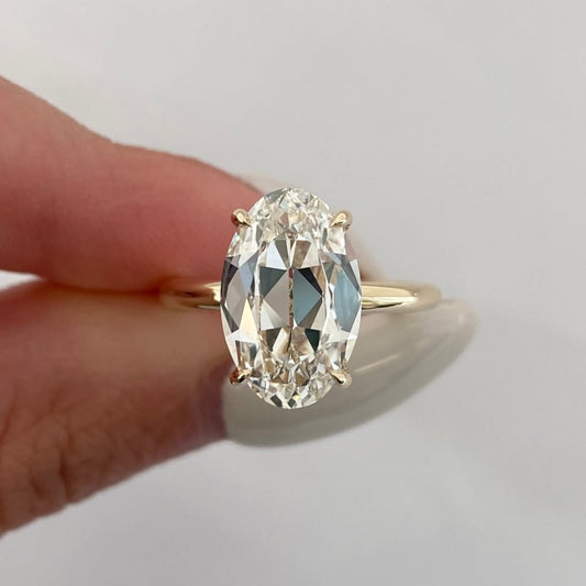 Four Prong Oval Cut Moissanite Diamond Solitaire Engagement Ring