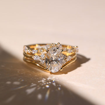 2.40 CT Graceful Oval Cut Moissanite Diamond Engagement Ring with Matching Curved Band