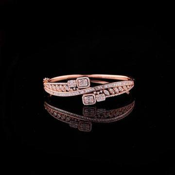 Emerald And Round Cut Moissanite Diamond Open Crossover Bangle