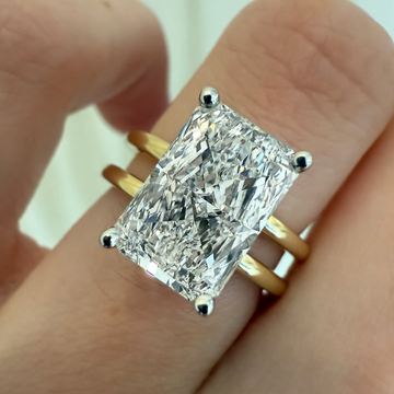 3.6 CT Elegant Radiant Cut Moissanite Diamond Ring With Classic Four Prong Setting