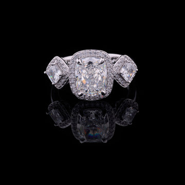 1.35 CT Exquisite Cushion Cut Moissanite Diamond Halo Ring with Trapezoid Side Stones
