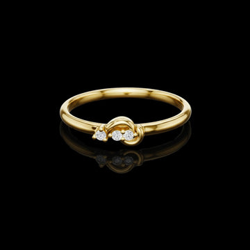 0.023 TCW Gleaming Moissanite Round Cut Diamond Ring For Queenly