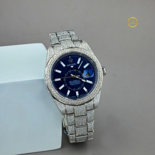Diamond-Encrusted White Gold Timepiece Featuring Sapphire Blue Dial & Precision Craftsmanship